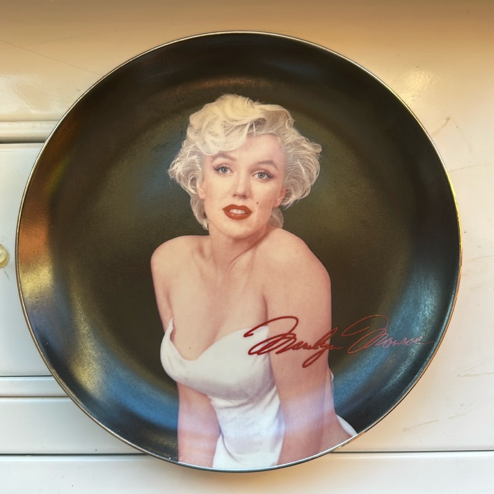 Vintage Bradford Exchange Marilyn Monroe Sophisticated Lady collectors plate